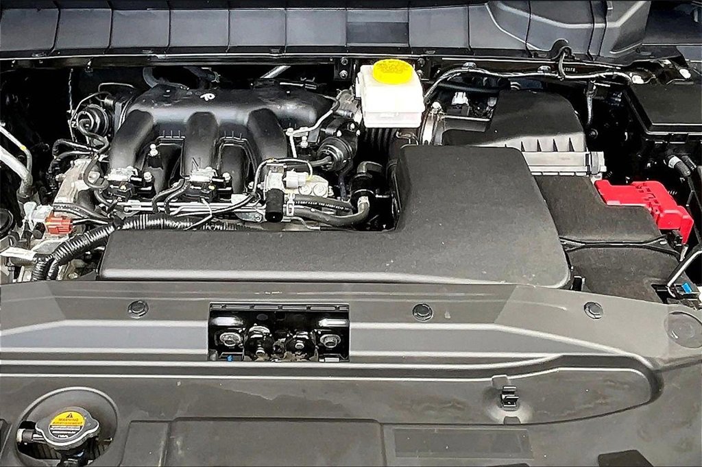 Used 2024 Nissan Pathfinder SV image 32