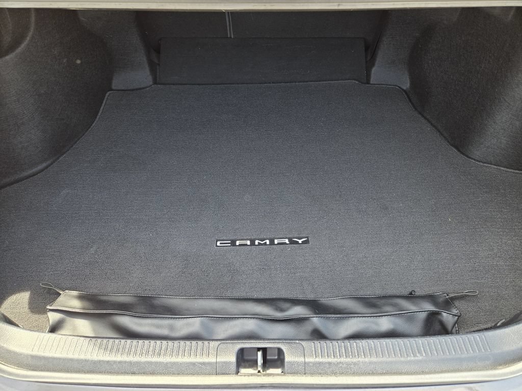Used 2018 Toyota Camry SE w/ Audio Package FWD image 26