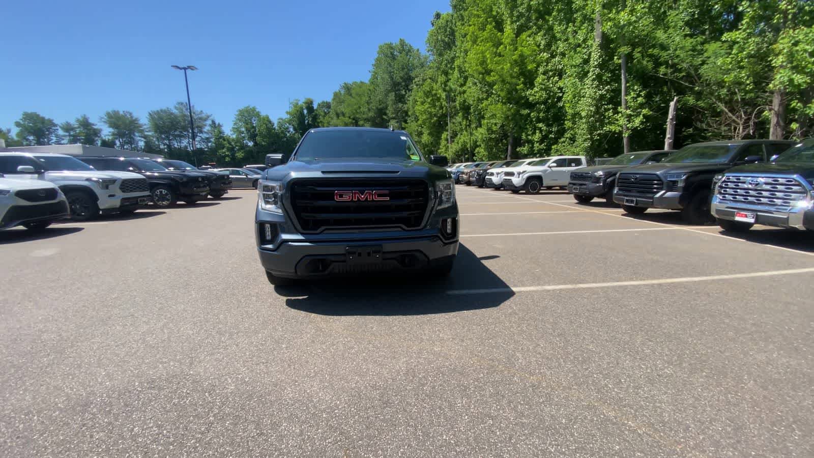 Used 2019 GMC Sierra 1500 Elevation w/ Elevation Value Package AWD/4WD image 9
