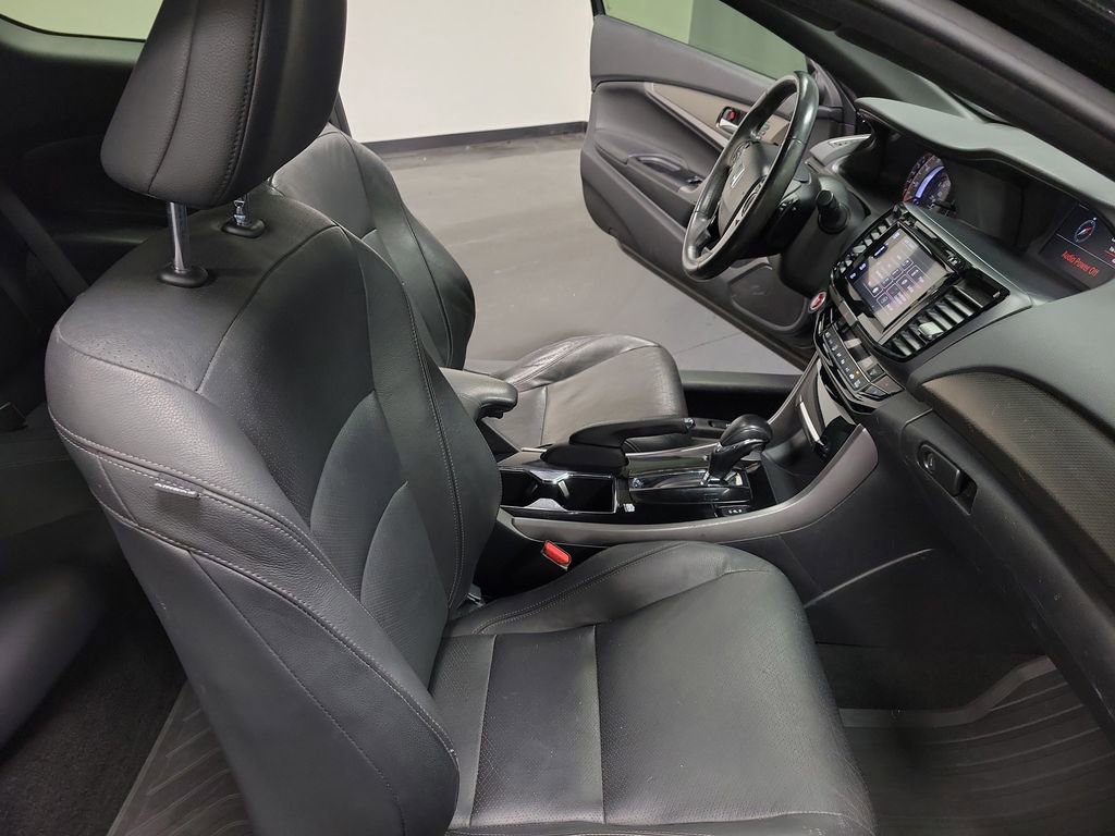 Used 2017 Honda Accord EX-L image 22
