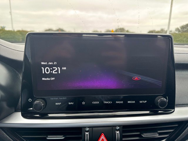 Used 2023 Kia Forte GT-Line w/ GT-Line Premium Package image 9