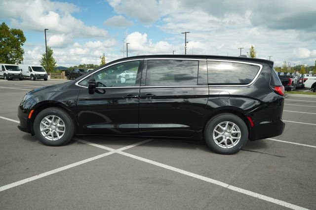 New 2026 Chrysler Voyager LX image 4