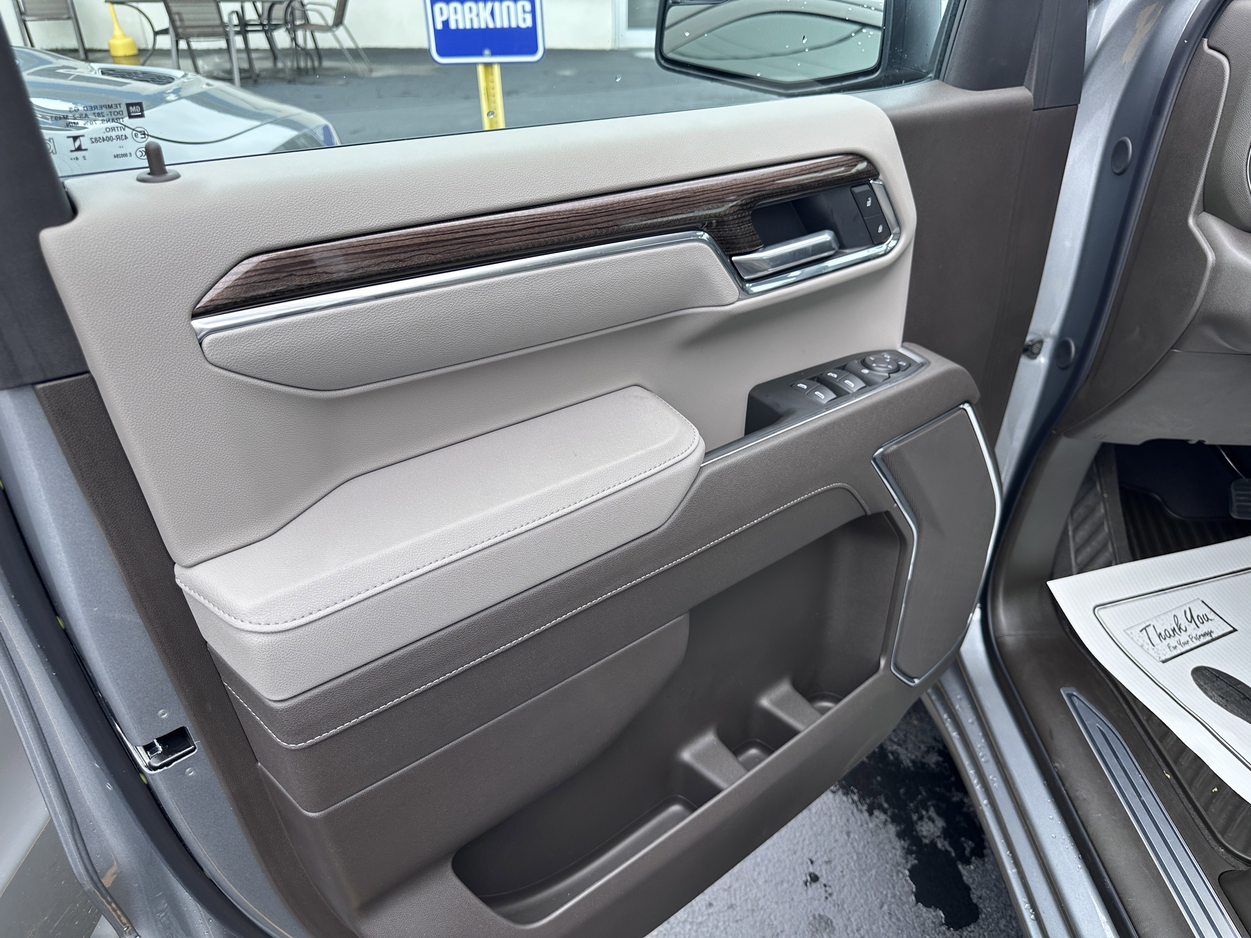 Used 2025 Chevrolet Silverado 1500 LT w/ Leather Package image 11