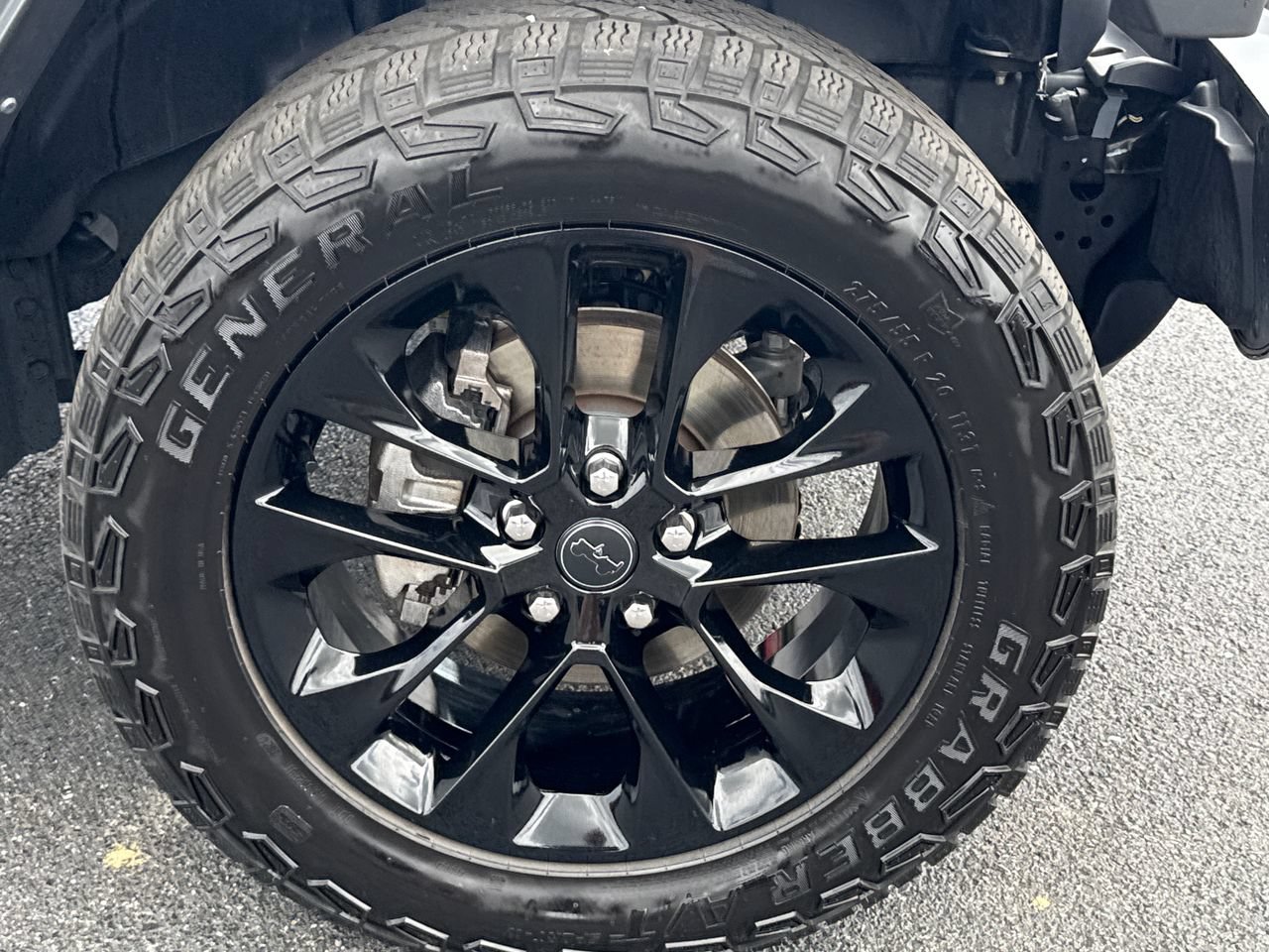 Used 2025 Jeep Gladiator Sport AWD/4WD image 9