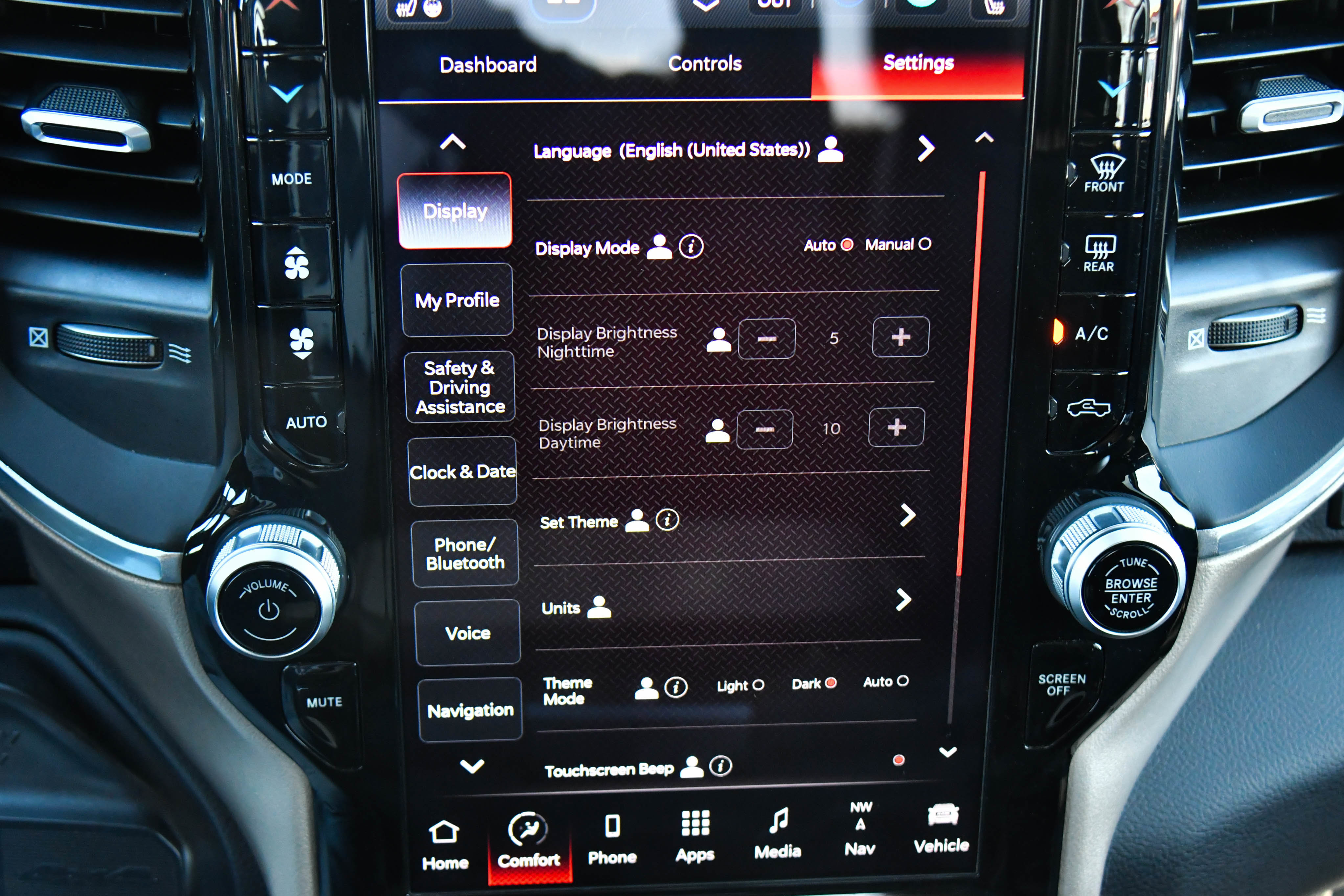 Used 2024 RAM 2500 Laramie image 25