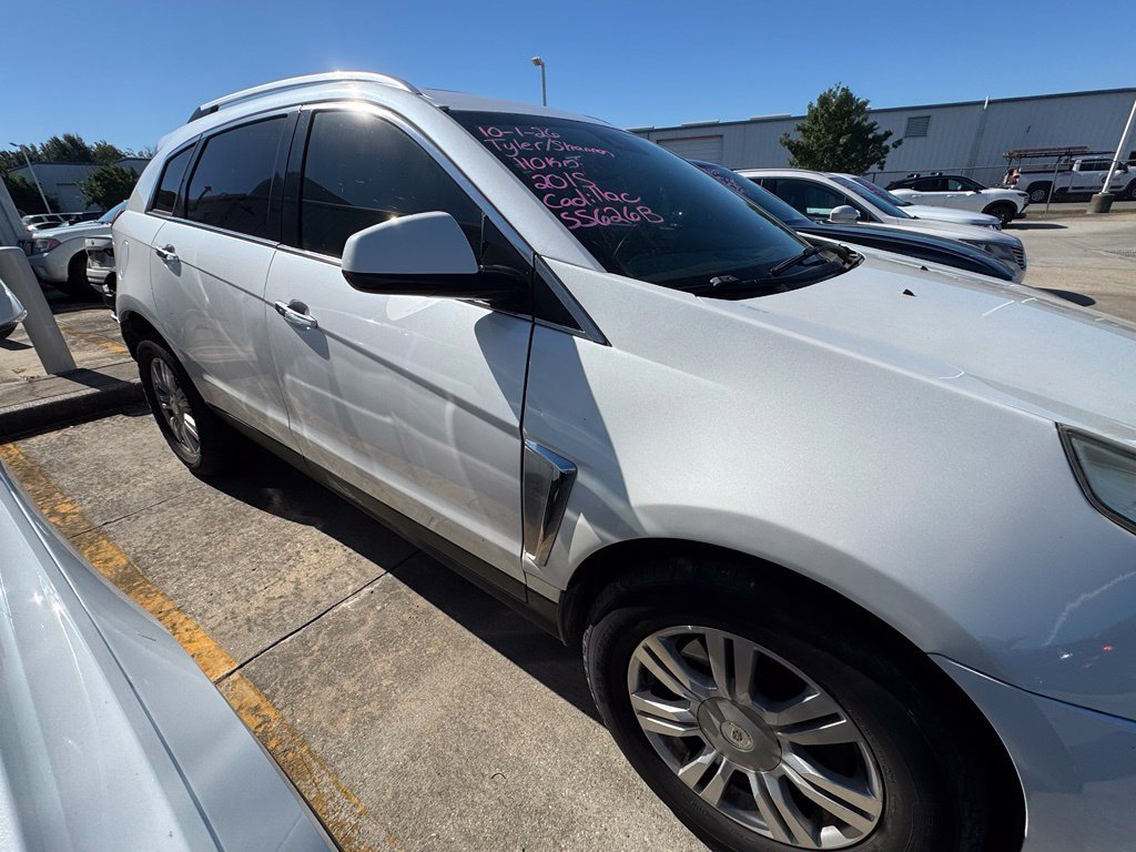 Used 2015 Cadillac SRX Luxury w/ Driver Awareness Package FWD image 8