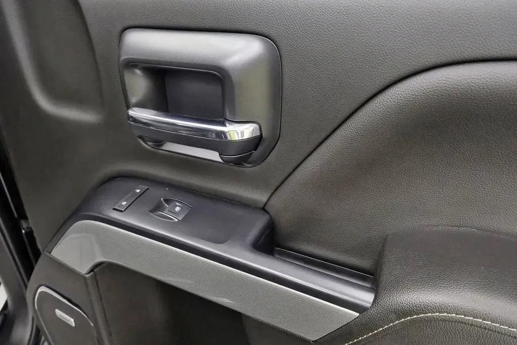 Used 2019 Chevrolet Silverado 2500 LTZ w/ Duramax Plus Package AWD/4WD image 18