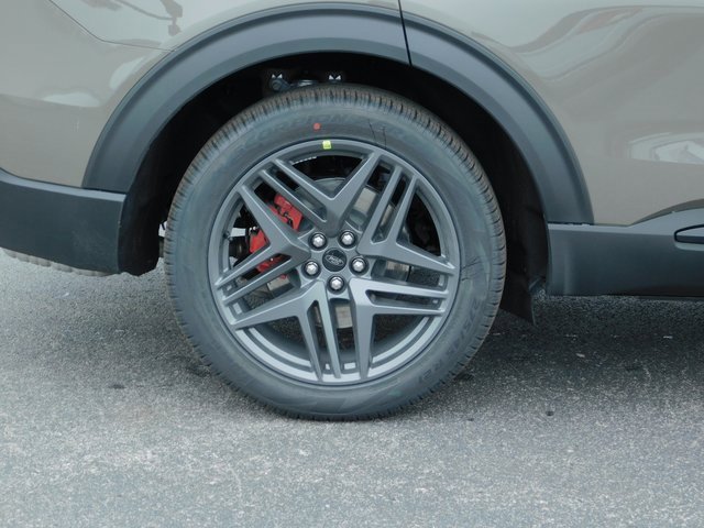 New 2026 Ford Explorer ST w/ Sun And Sound Package image 11