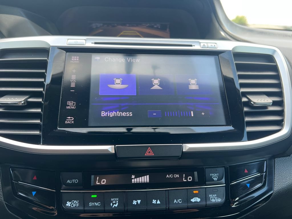 Used 2017 Honda Accord EX image 9