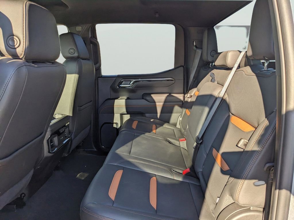 Used 2025 GMC Sierra 1500 AT4 image 18