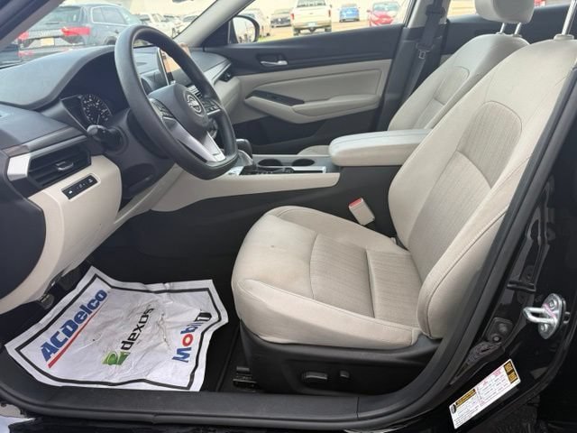 Used 2025 Nissan Altima 2.5 SV FWD image 20