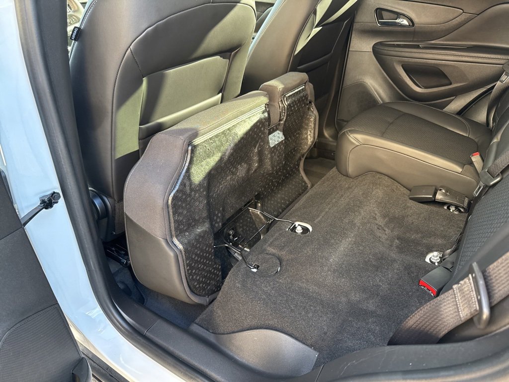 Used 2022 Buick Encore Preferred w/ Safety Package image 37