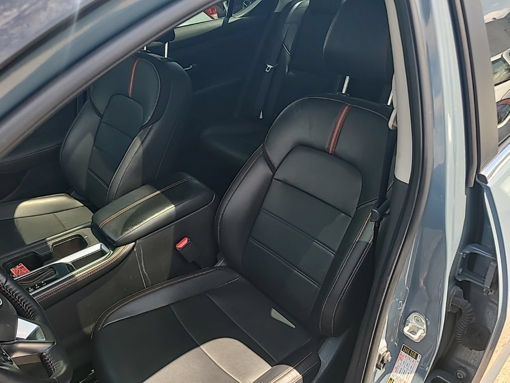 Used 2024 Nissan Sentra SR w/ SR Premium Package FWD image 19