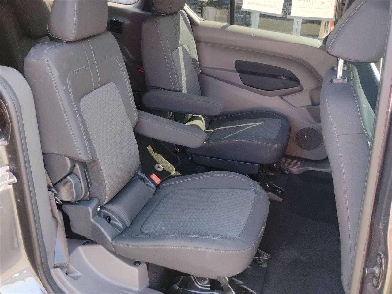 Used 2022 Ford Transit Connect XLT FWD image 15