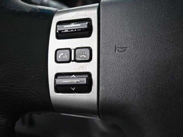 Used 2012 Nissan Titan SL w/ SL Technology Pkg image 17