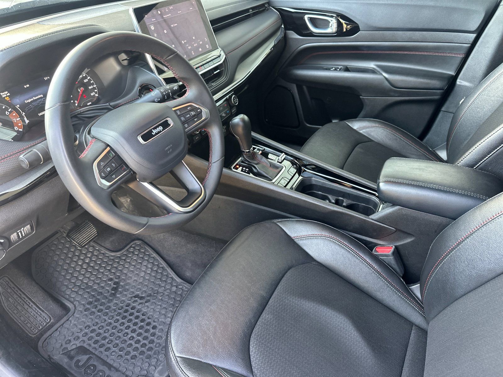 Used 2024 Jeep Compass Trailhawk image 9