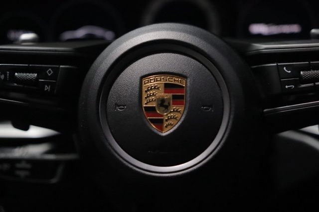 Used 2020 Porsche 911 Carrera RWD image 24