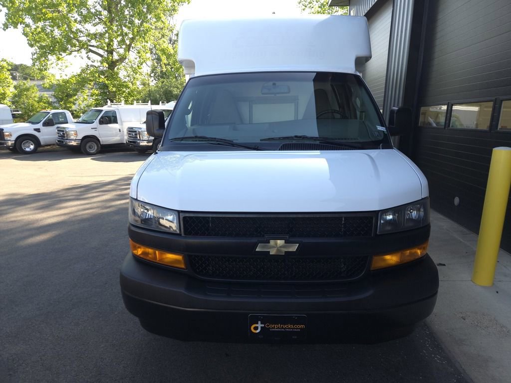 Used 2019 Chevrolet Express 3500 RWD image 9