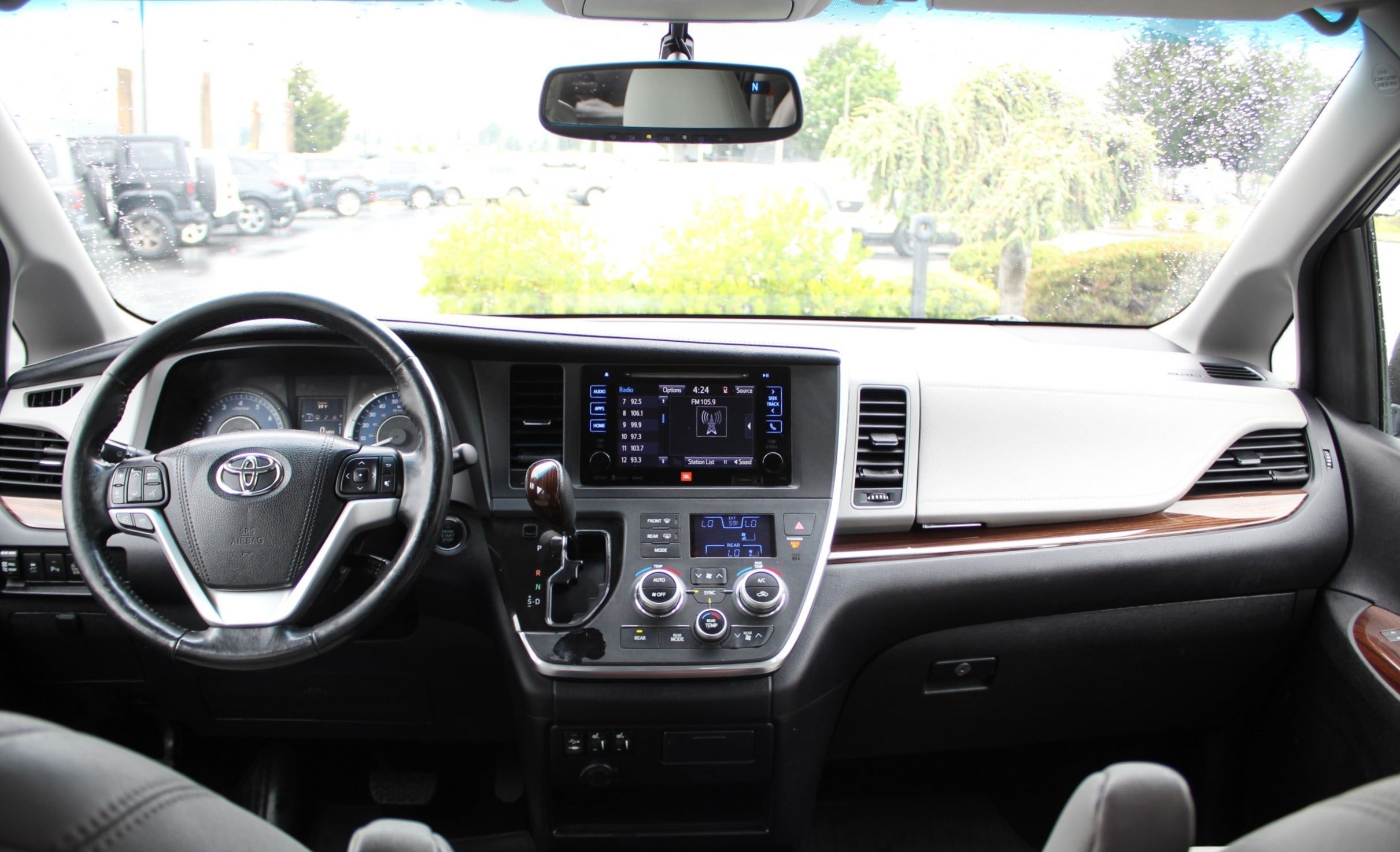 Used 2017 Toyota Sienna Limited AWD/4WD image 26