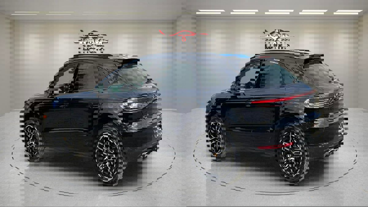 Used 2021 Porsche Macan S image 3