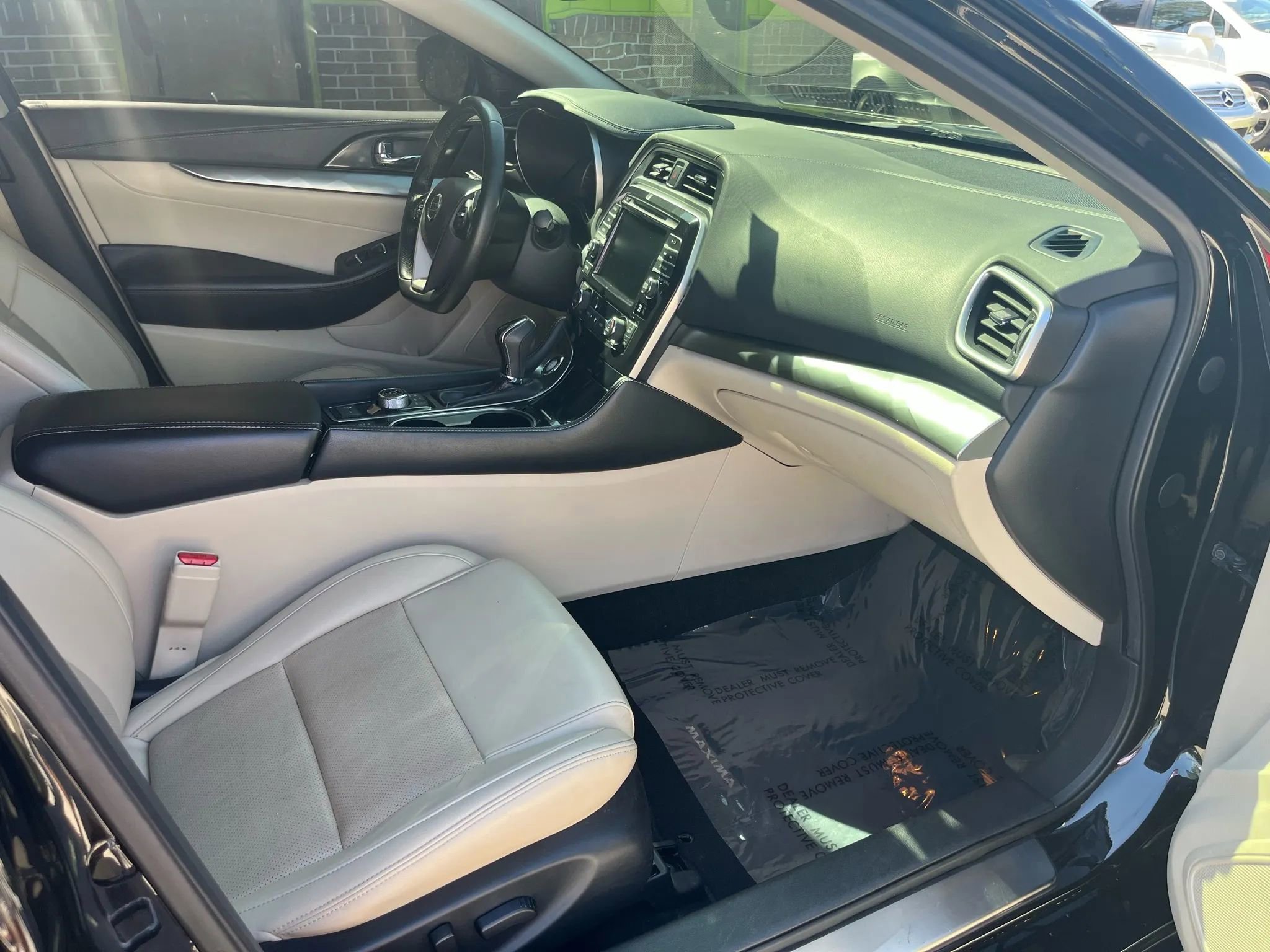 Used 2019 Nissan Maxima 3.5 SL w/ Floor Mat Group FWD image 10