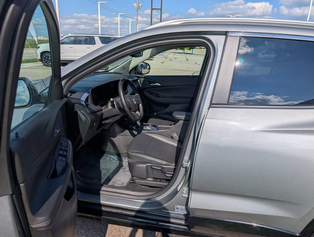 Used 2024 Buick Encore GX Sport Touring FWD image 10