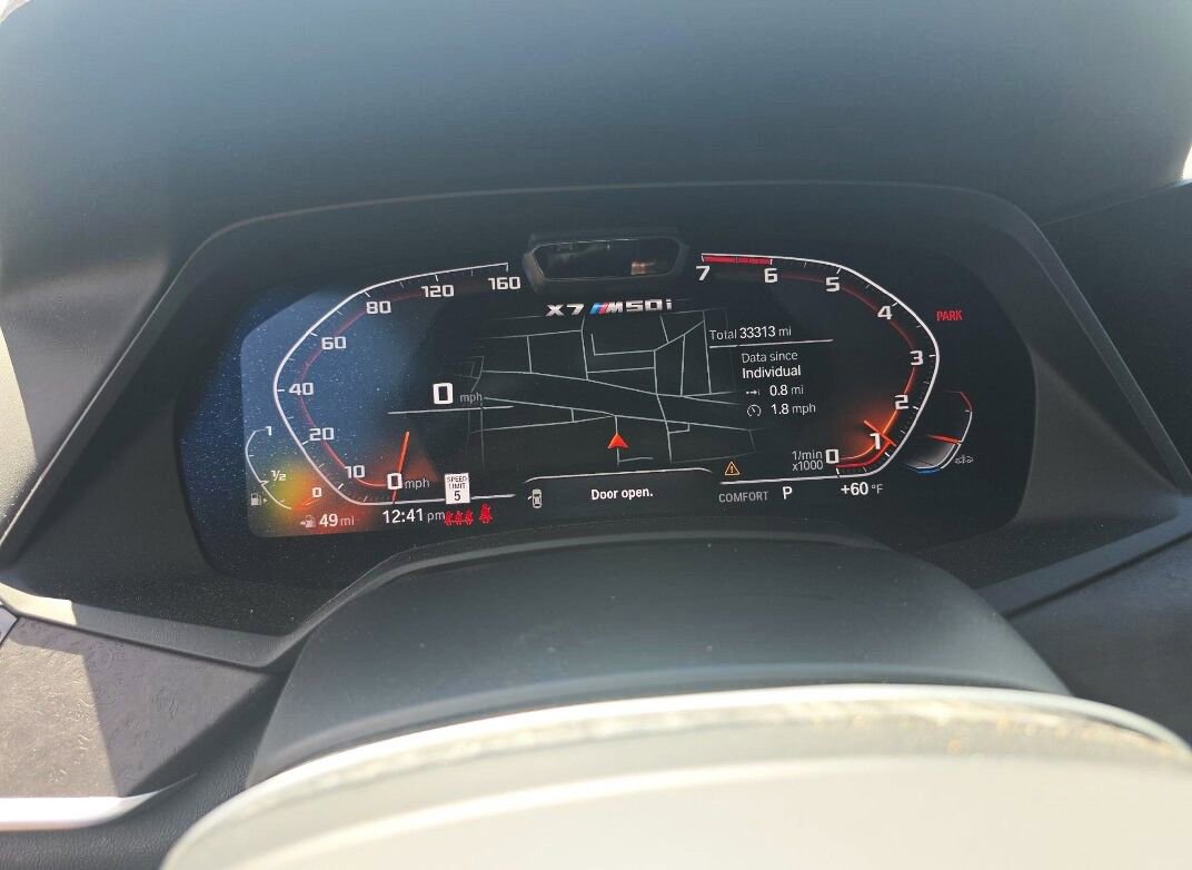 Used 2022 BMW X7 M50i w/ Dynamic Handling Package image 8