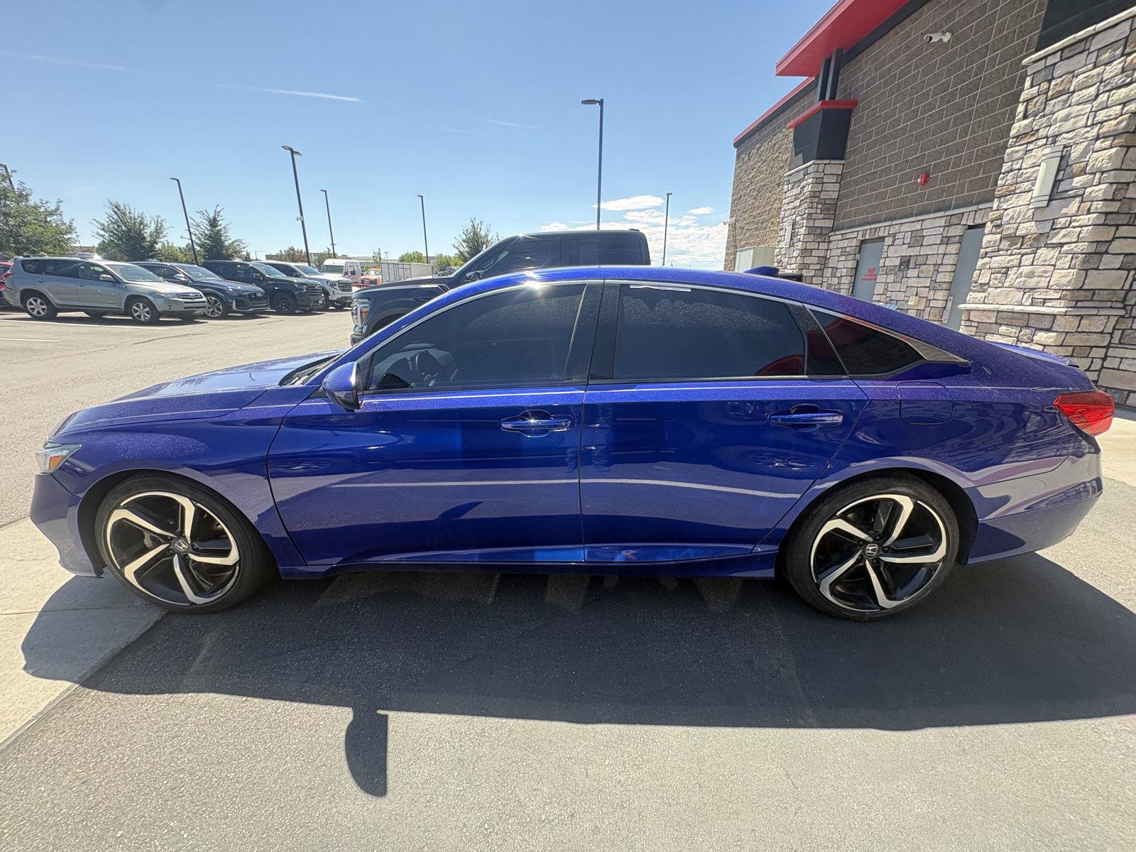 Used 2017 Honda Accord Sport image 6