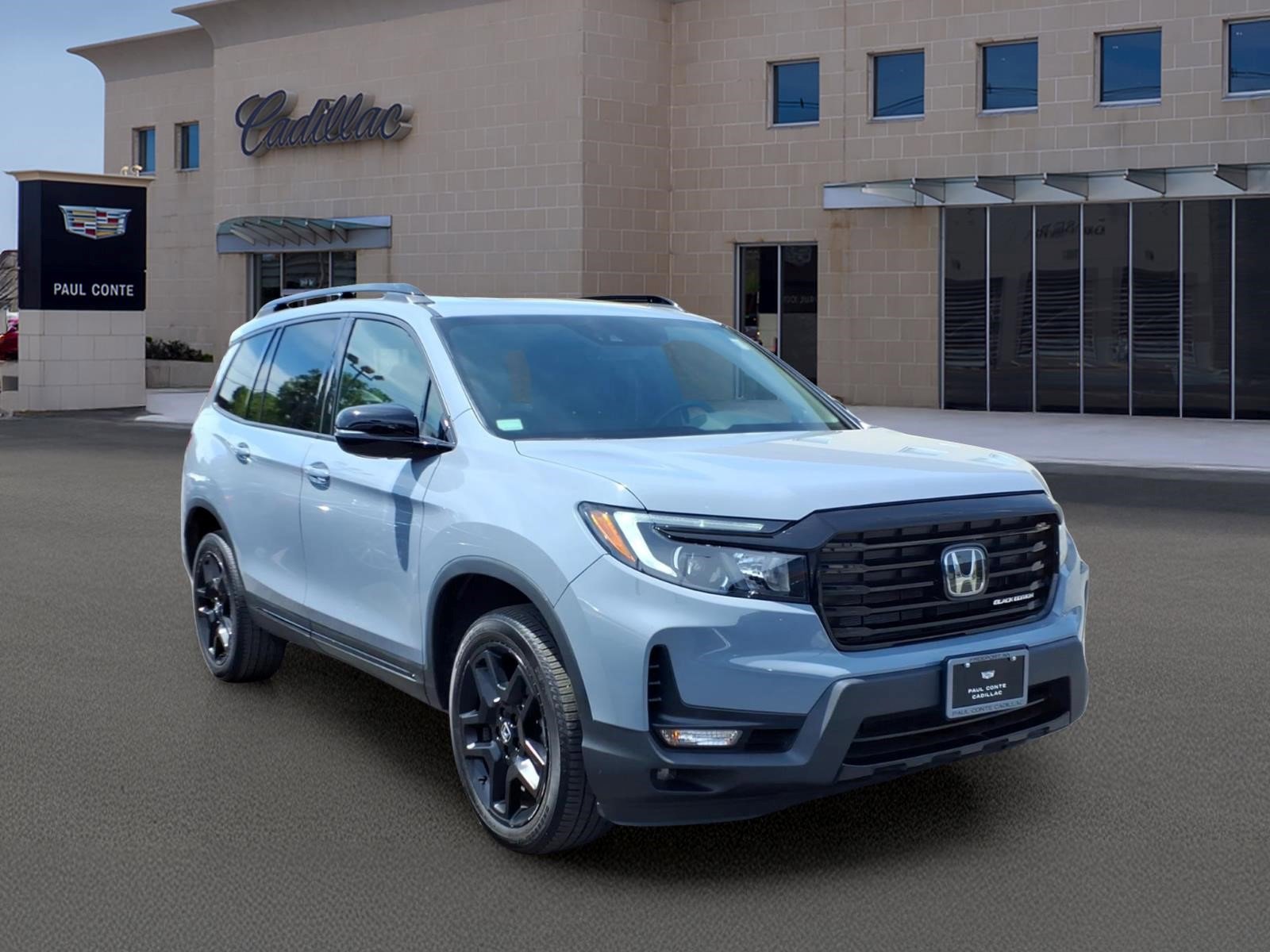 Used 2024 Honda Passport Black Edition image 3