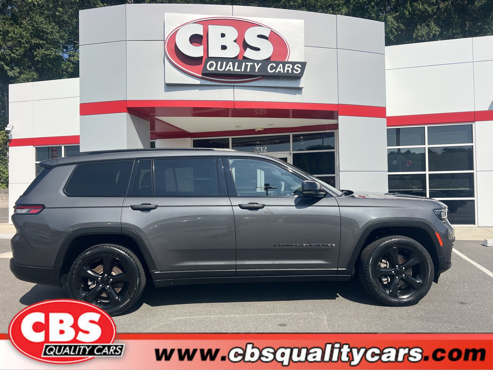 Used 2023 Jeep Grand Cherokee L Laredo AWD/4WD image 1