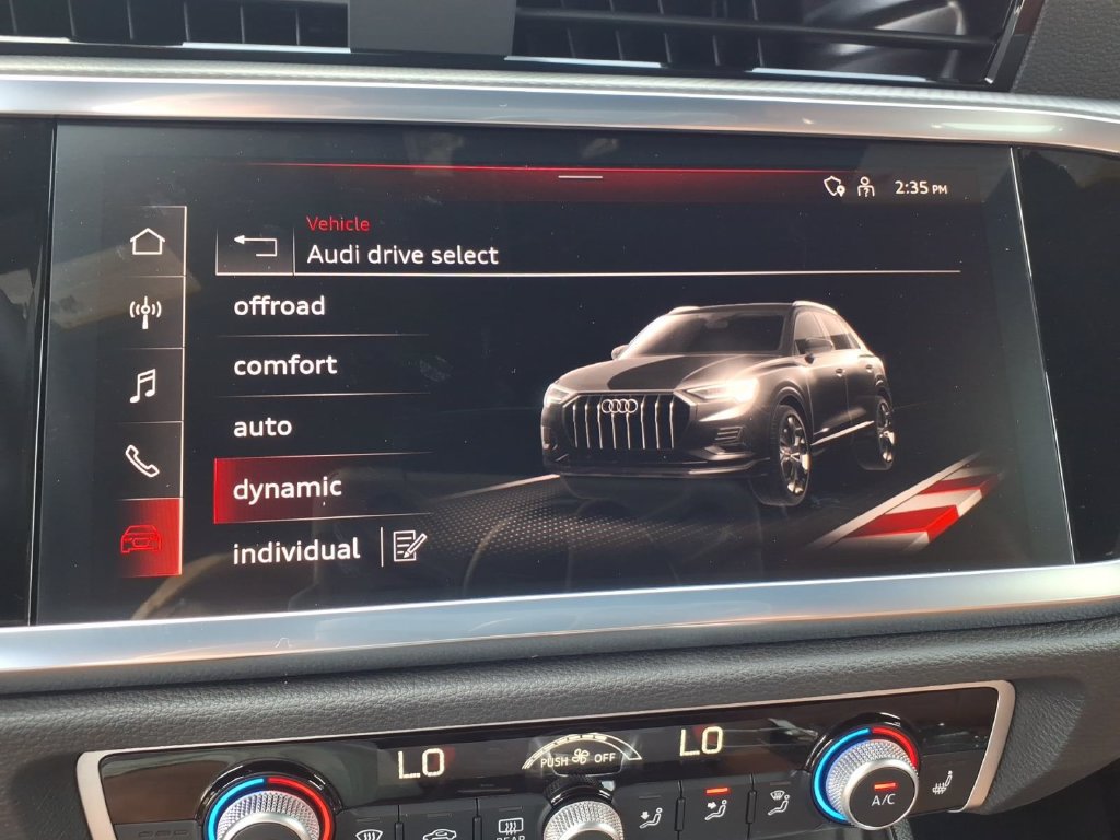 Used 2023 Audi Q3 2.0T Premium Plus w/ Premium Plus Package AWD/4WD image 8