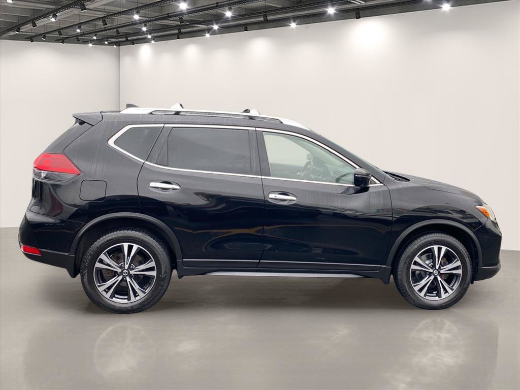 Used 2019 Nissan Rogue SV w/ Premium Package AWD/4WD image 8