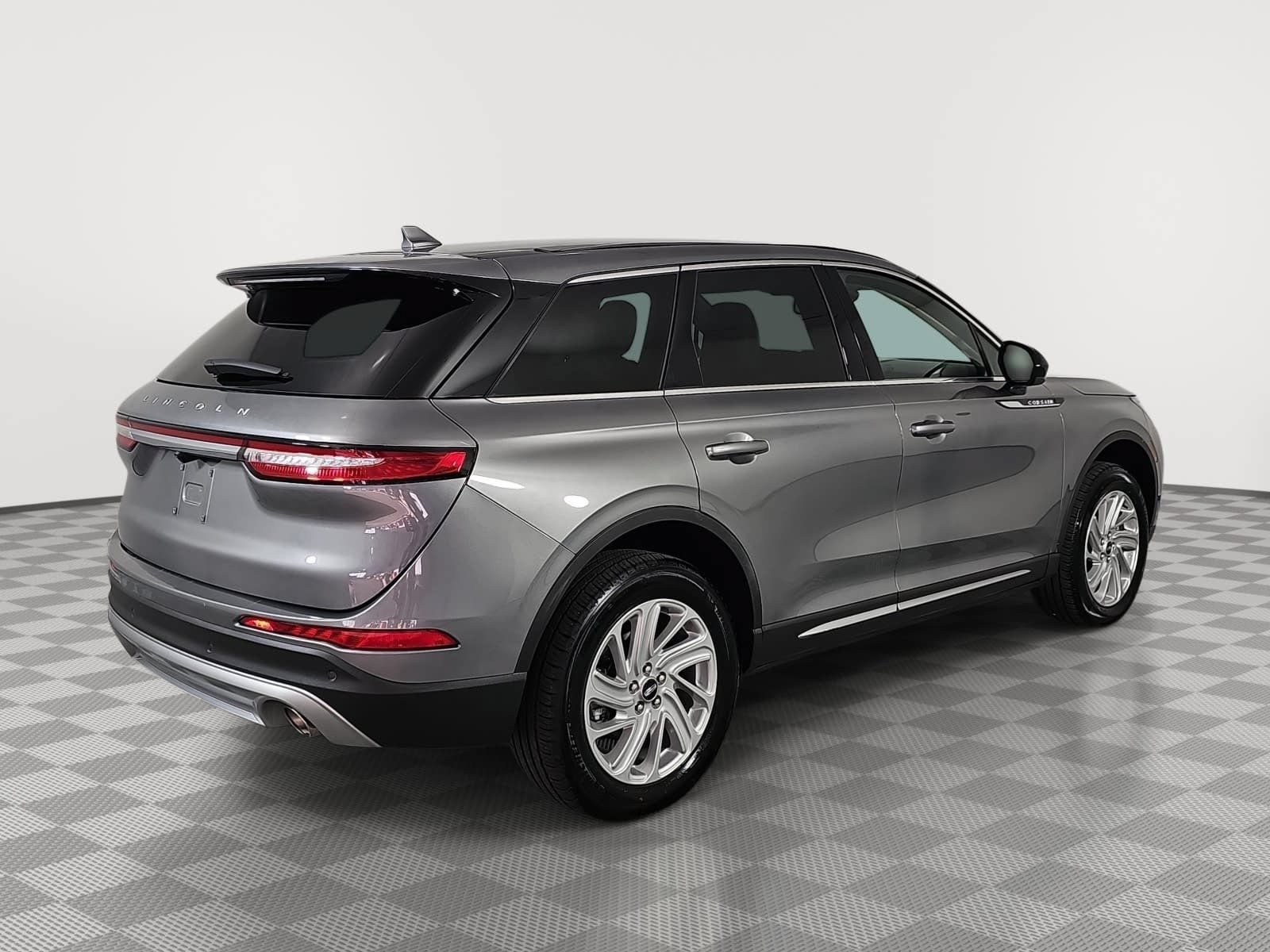 Used 2025 Lincoln Corsair FWD image 8