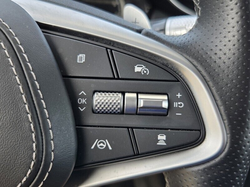 Used 2025 Genesis GV70 3.5T Sport image 25