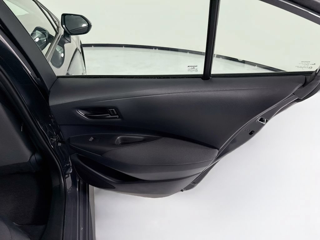 Used 2026 Toyota Corolla LE w/ Carpet Mat Package (TMS) FWD image 27