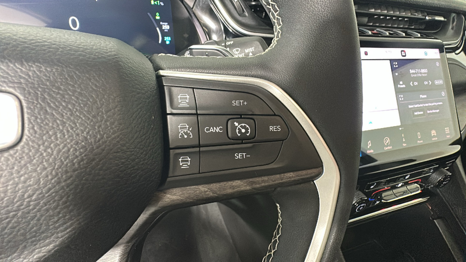 Used 2024 Jeep Grand Cherokee Limited 4xe AWD/4WD image 20