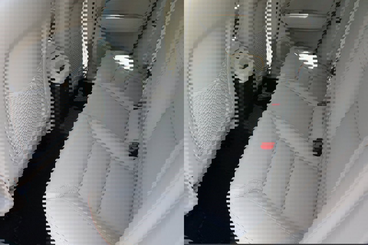 New 2026 Volvo XC60 T8 Ultra w/ Protection Package Premier image 22