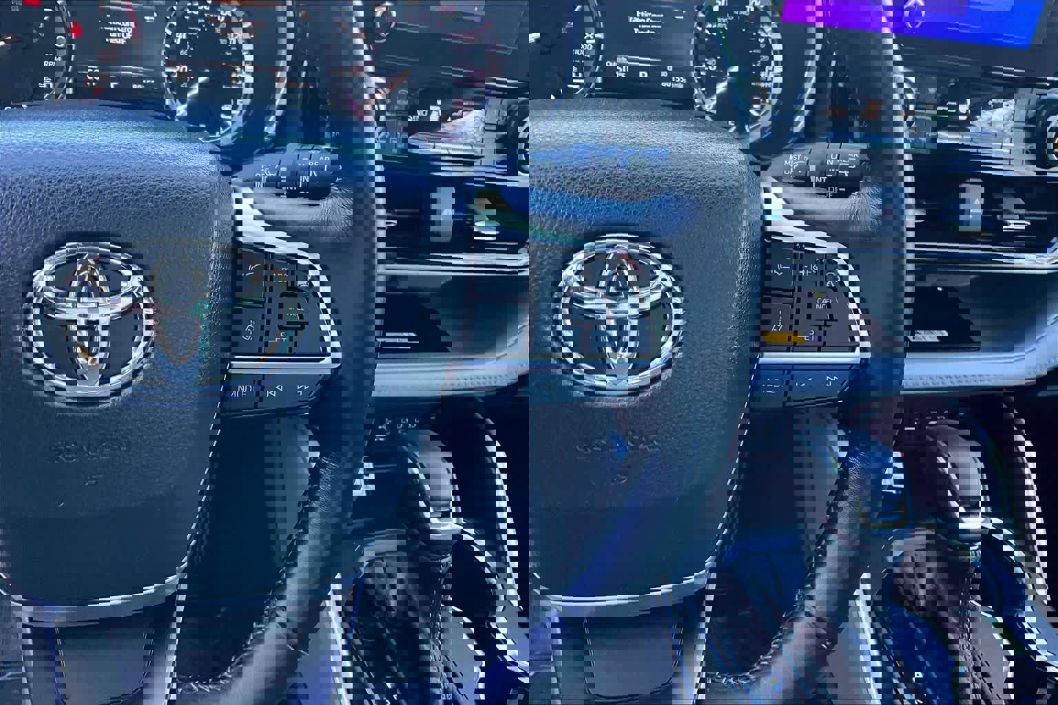 Used 2023 Toyota Highlander XLE image 24