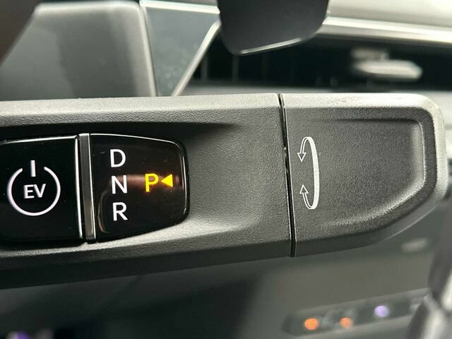 Used 2024 Kia EV9 GT-Line AWD/4WD image 26