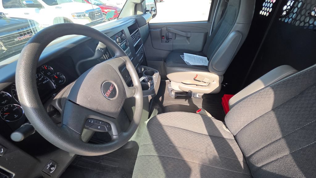 Used 2025 GMC Savana 2500 w/ Driver Convenience Package RWD image 12