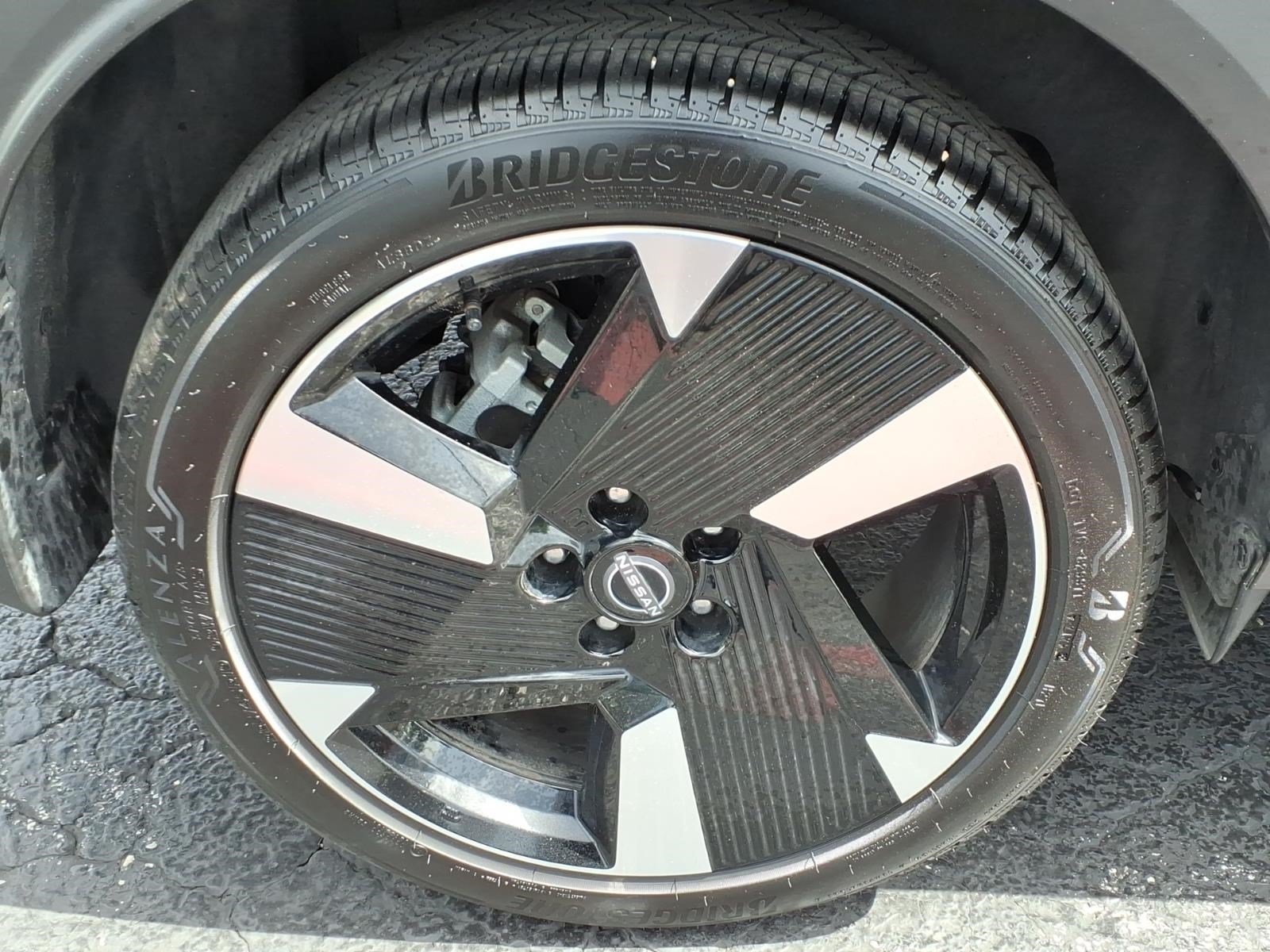 Used 2025 Nissan Kicks SR FWD image 6