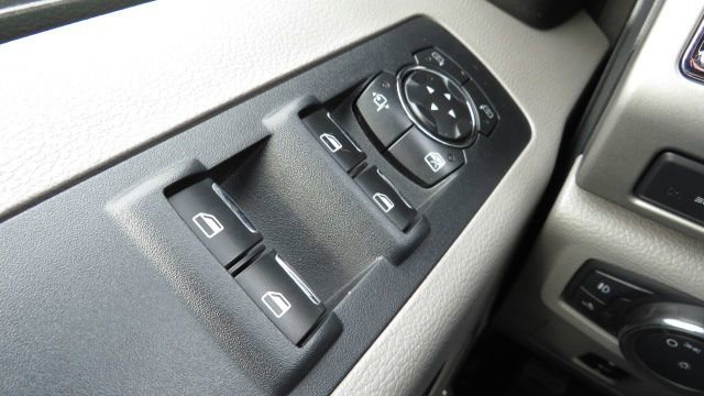 Used 2015 Ford F150 Lariat w/ Equipment Group 502A Luxury image 28