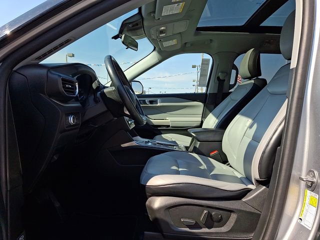 Used 2021 Ford Explorer XLT w/ Equipment Group 202A image 13