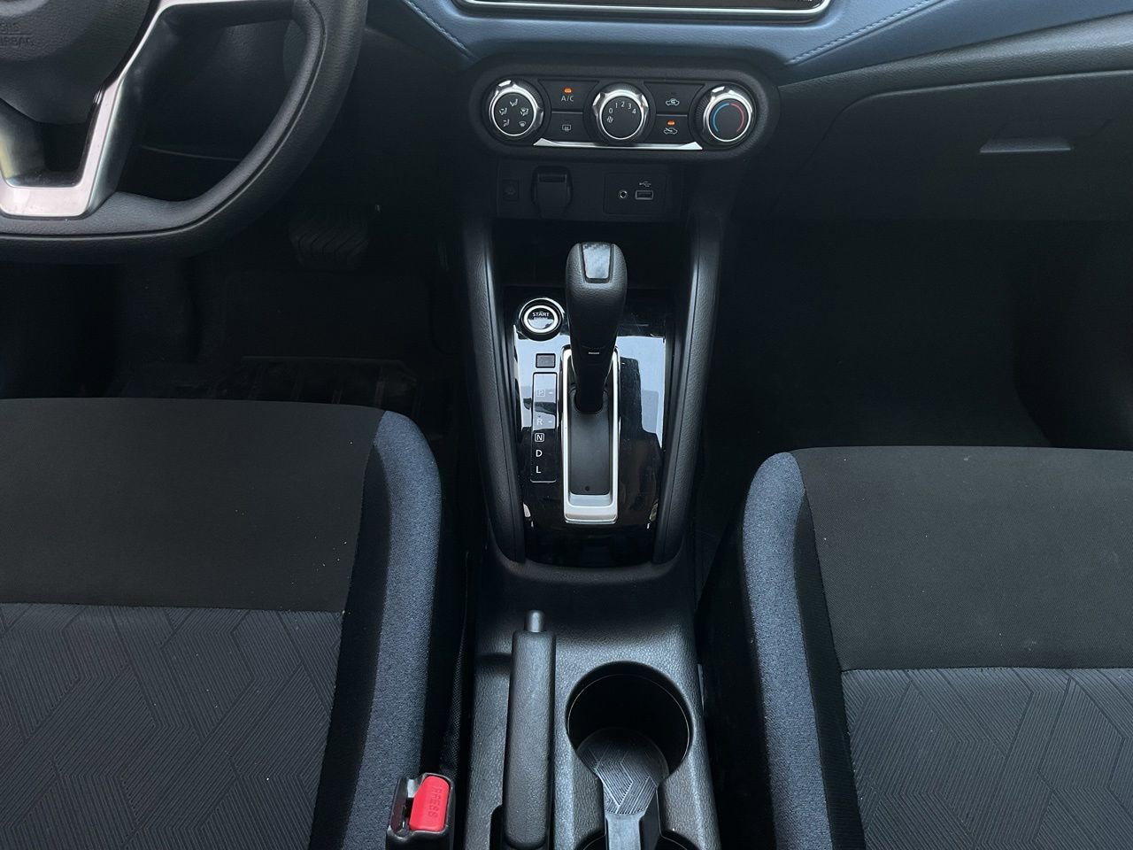 Used 2025 Nissan Versa SV FWD image 14