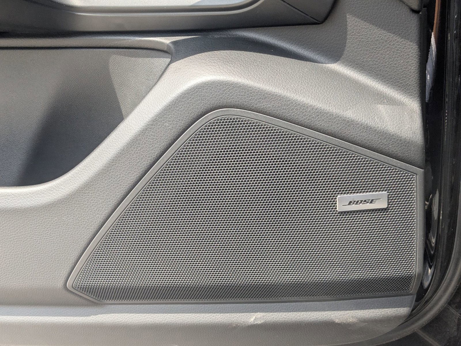 Certified 2025 Porsche Cayenne image 14