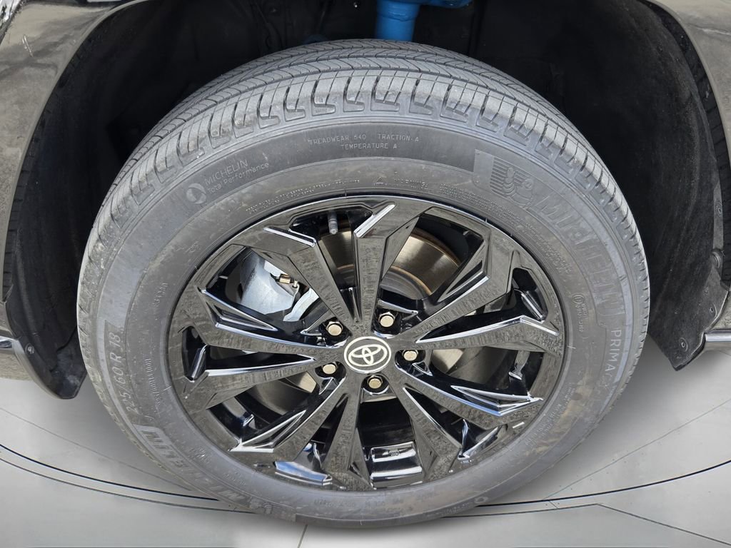 Used 2023 Toyota RAV4 SE w/ SE Grade Weather Package image 9