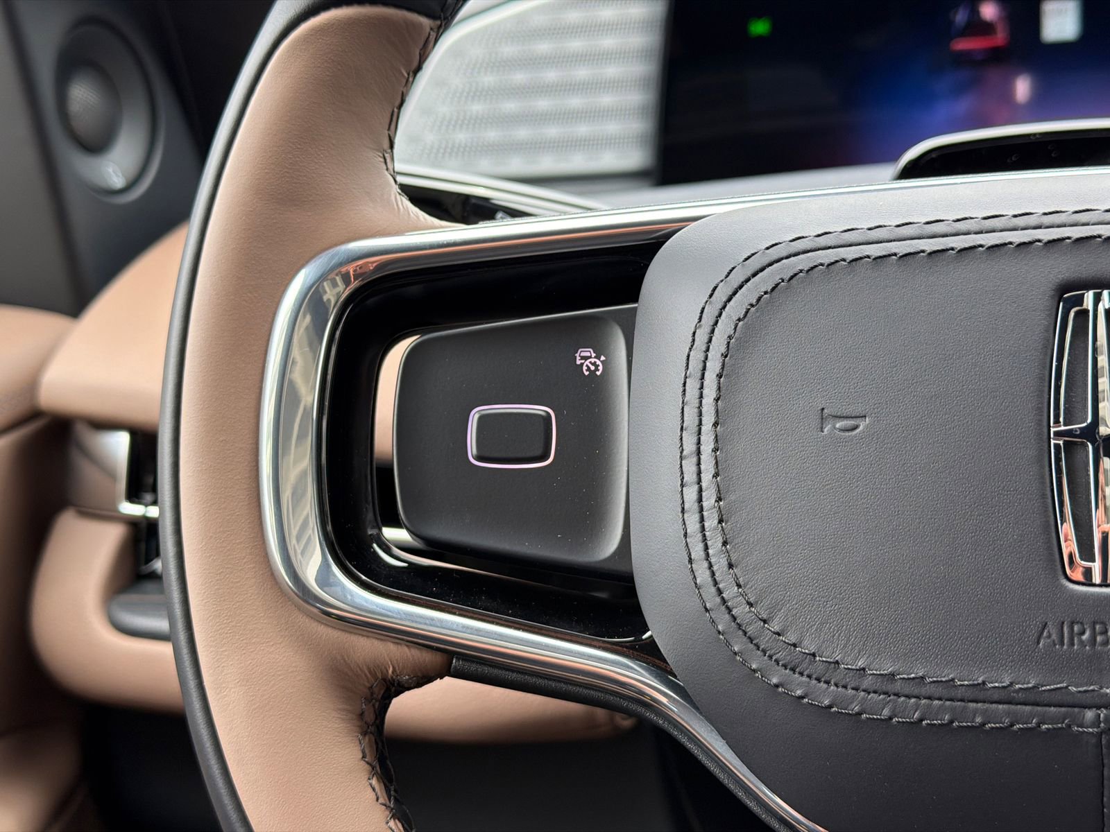 New 2026 Lincoln Navigator Black Label AWD/4WD image 25