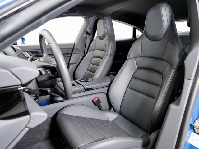 Used 2023 Porsche Taycan image 5