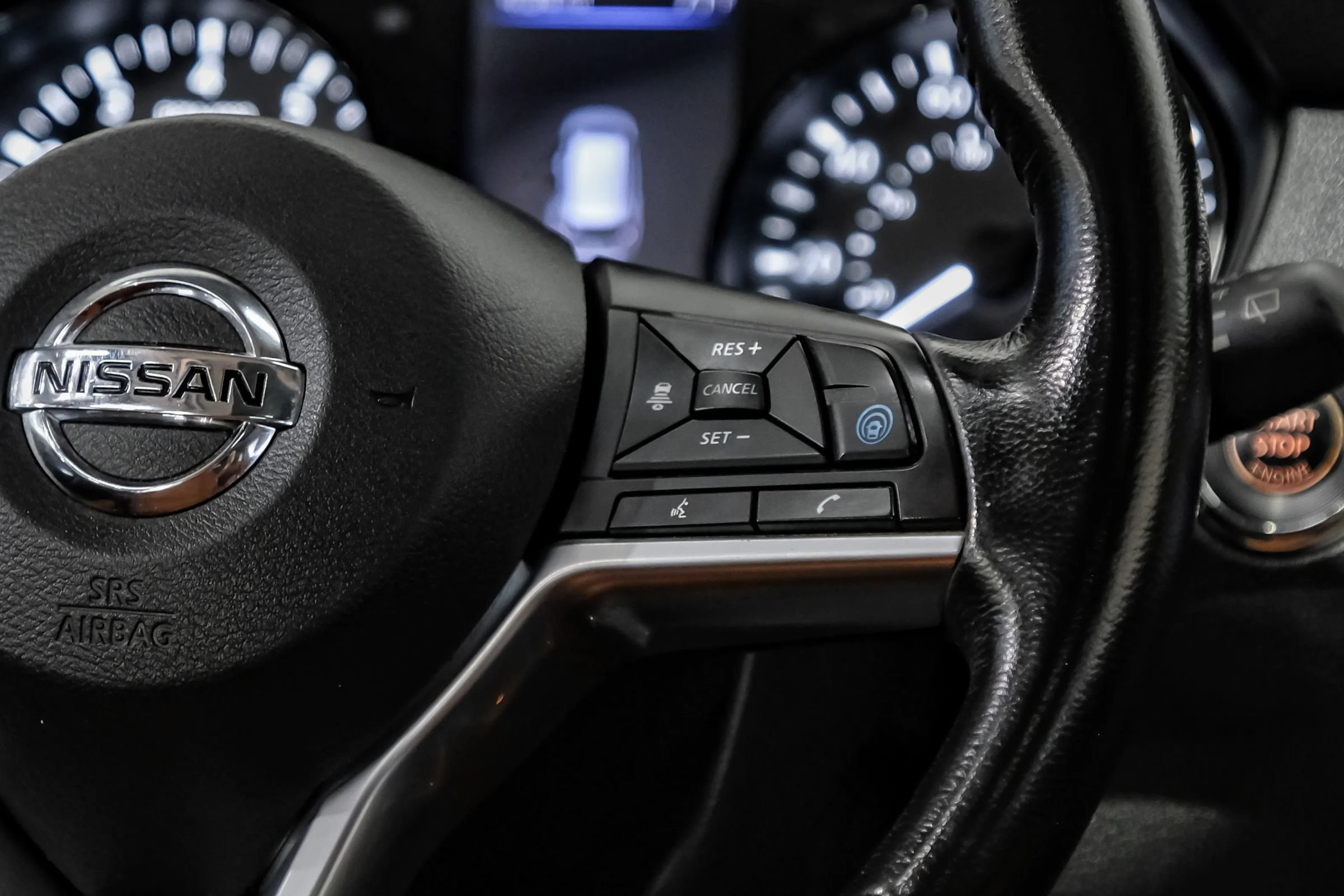 Used 2018 Nissan Rogue SL w/ Premium Package FWD image 28