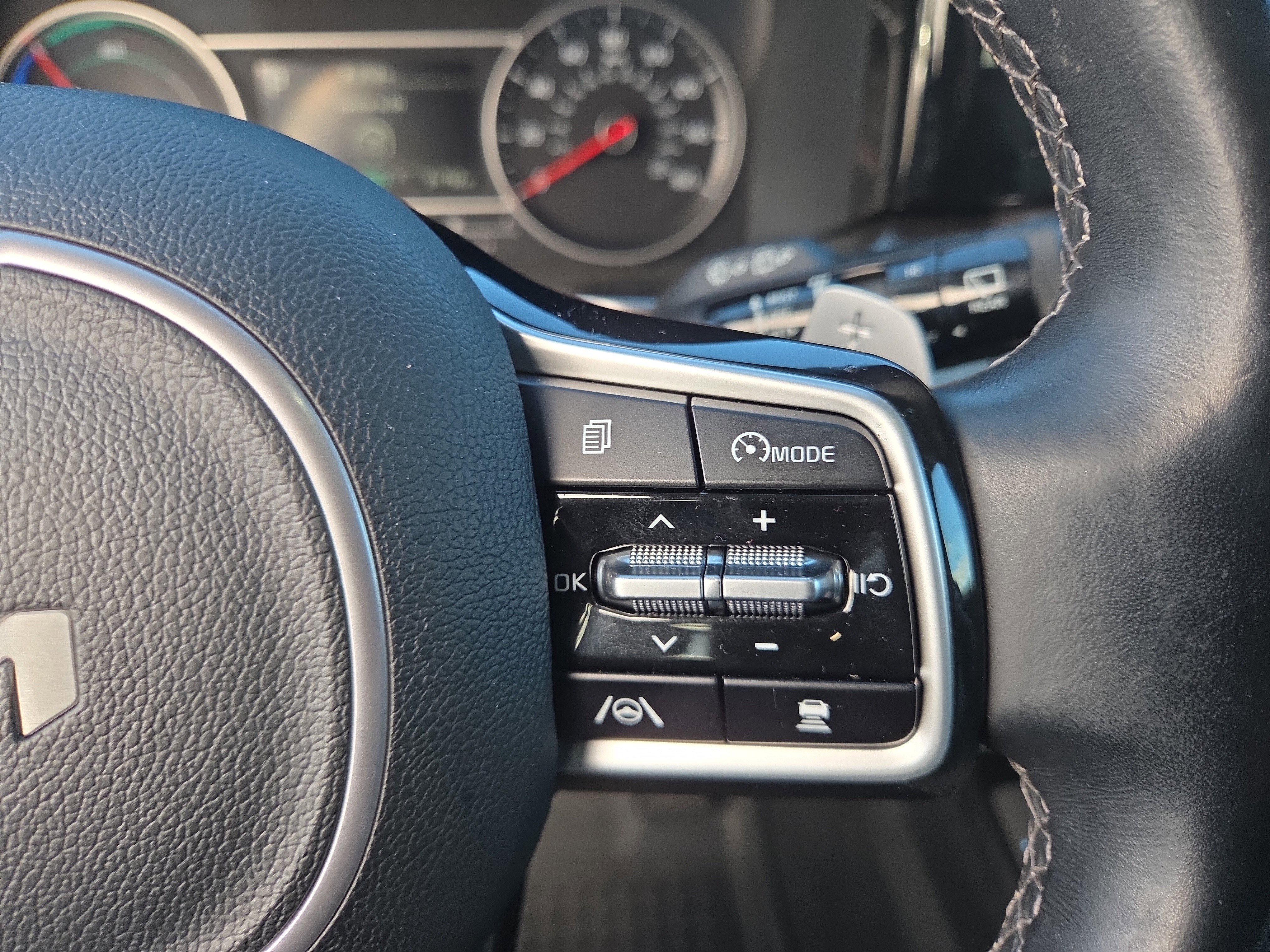 Used 2022 Kia Sorento EX w/ Panoramic Sunroof Package image 29